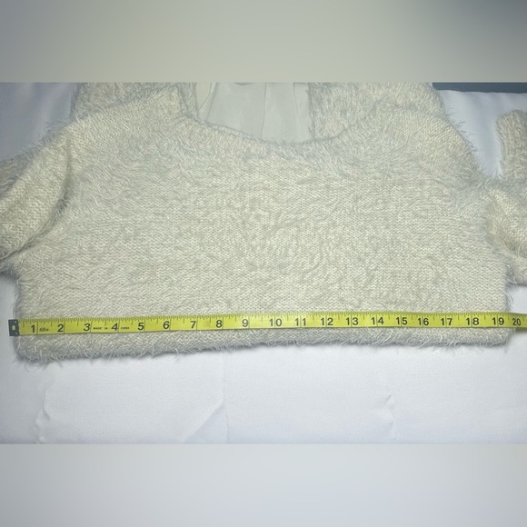 Altar’d State Ivory Fuzzy Knit Sweater w Lace Hem S/M - Picture 9 of 10